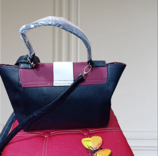 Стилна дамска чанта в черно, бордо и бяло