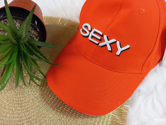 Шапка с козирка Sexy