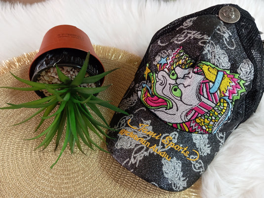 Шапка с козирка Tami Sports с брокат