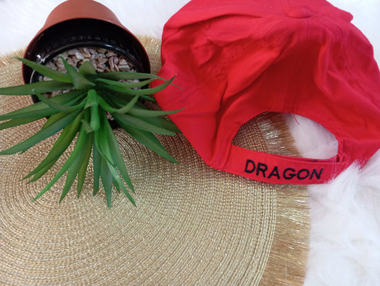 Шапка с козирка с нашивка Dragon