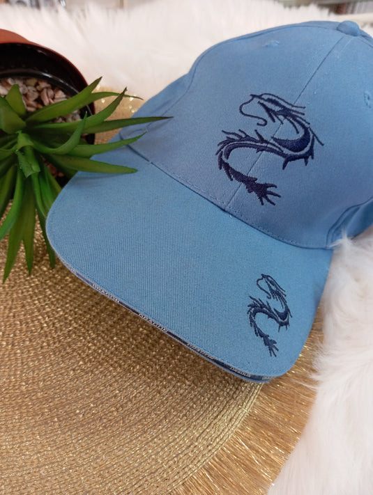 Шапка с козирка с нашивка Dragon
