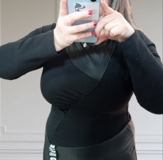 Черна рокля с еко кожа и лента Love