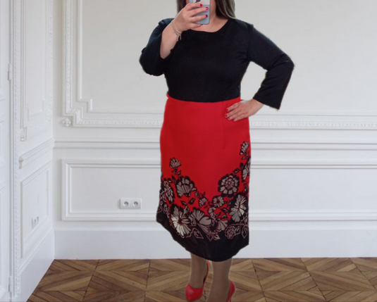 Рокля МАКСИ с червена пола